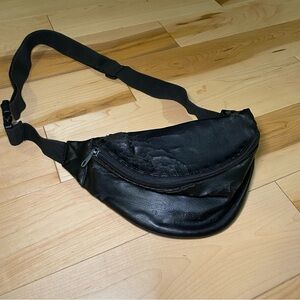 🖤 Black Faux Leather Sling / Waist Bag